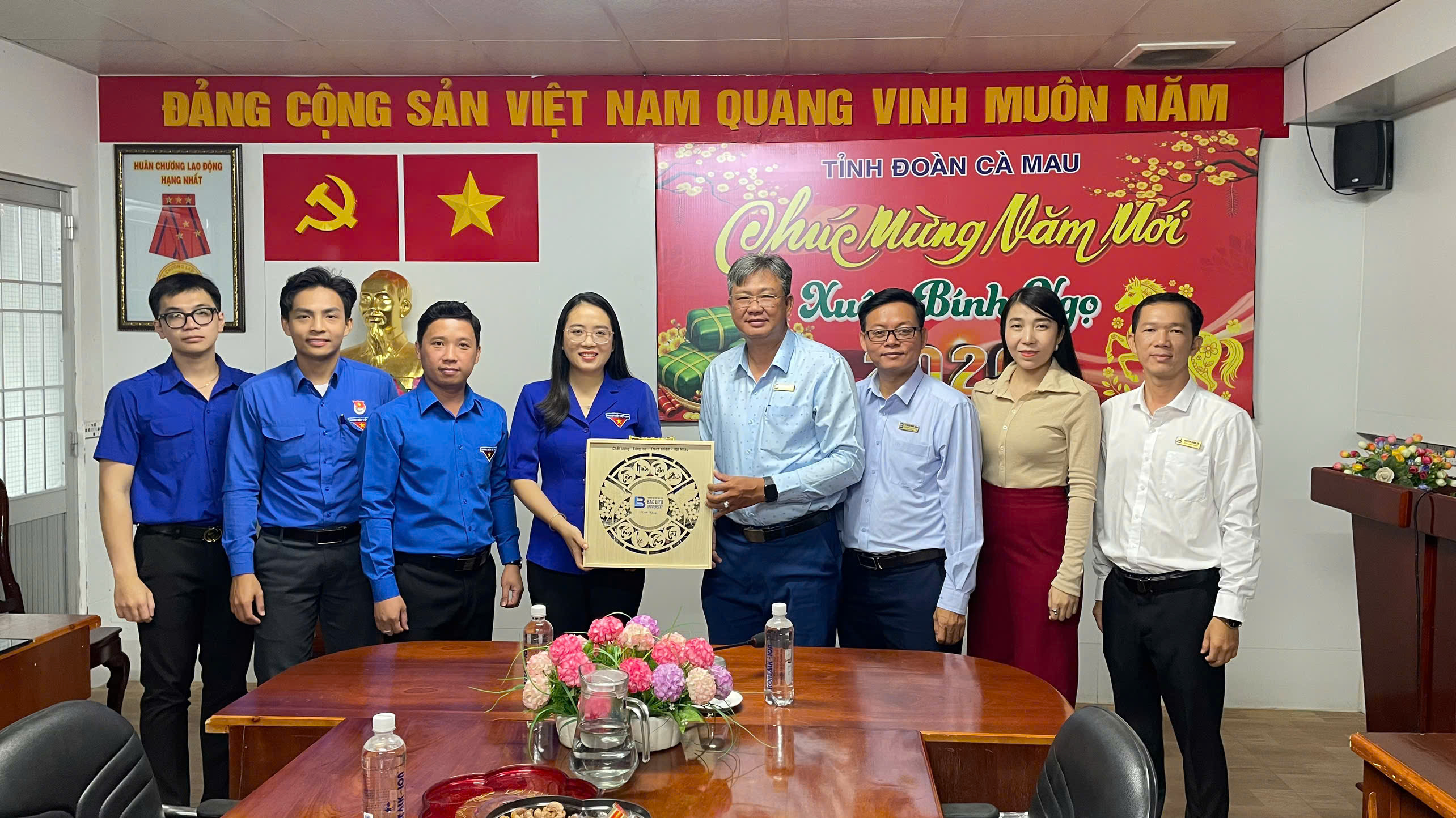 Trường Đại học Bạc Liêu (Đoàn số 2) đến thăm và chúc Tết các cơ quan, đơn vị nhân dịp Xuân Bính Ngọ 2026